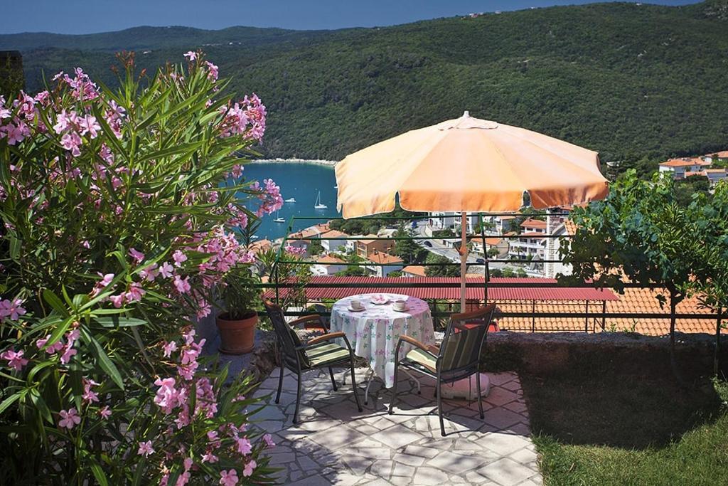 Apartments With A Parking Space Rabac, Labin - 7622 Εξωτερικό φωτογραφία